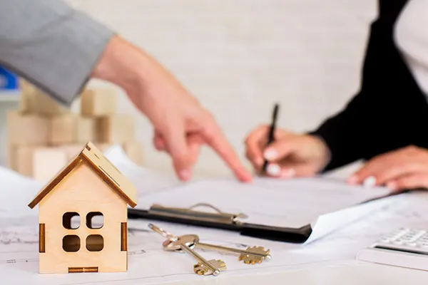 Entender qué es un fideicomiso civil en Colombia resulta esencial para quienes buscan organizar su patrimonio, anticipar la sucesión de bienes o establecer mecanismos legales de protección patrimonial. Esta figura,...